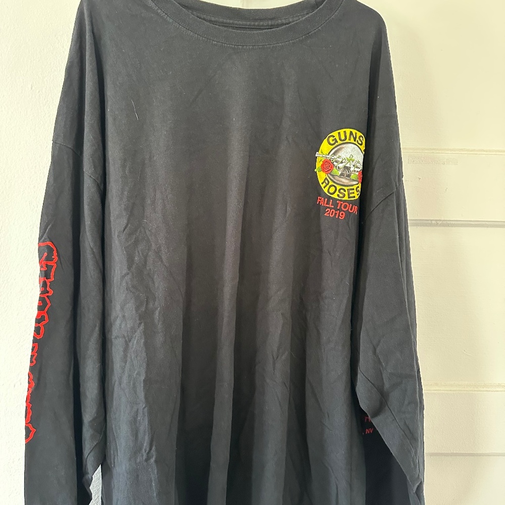 Guns and Roses Fall Tour 2019 Long Sleeved Black T-Shirt.